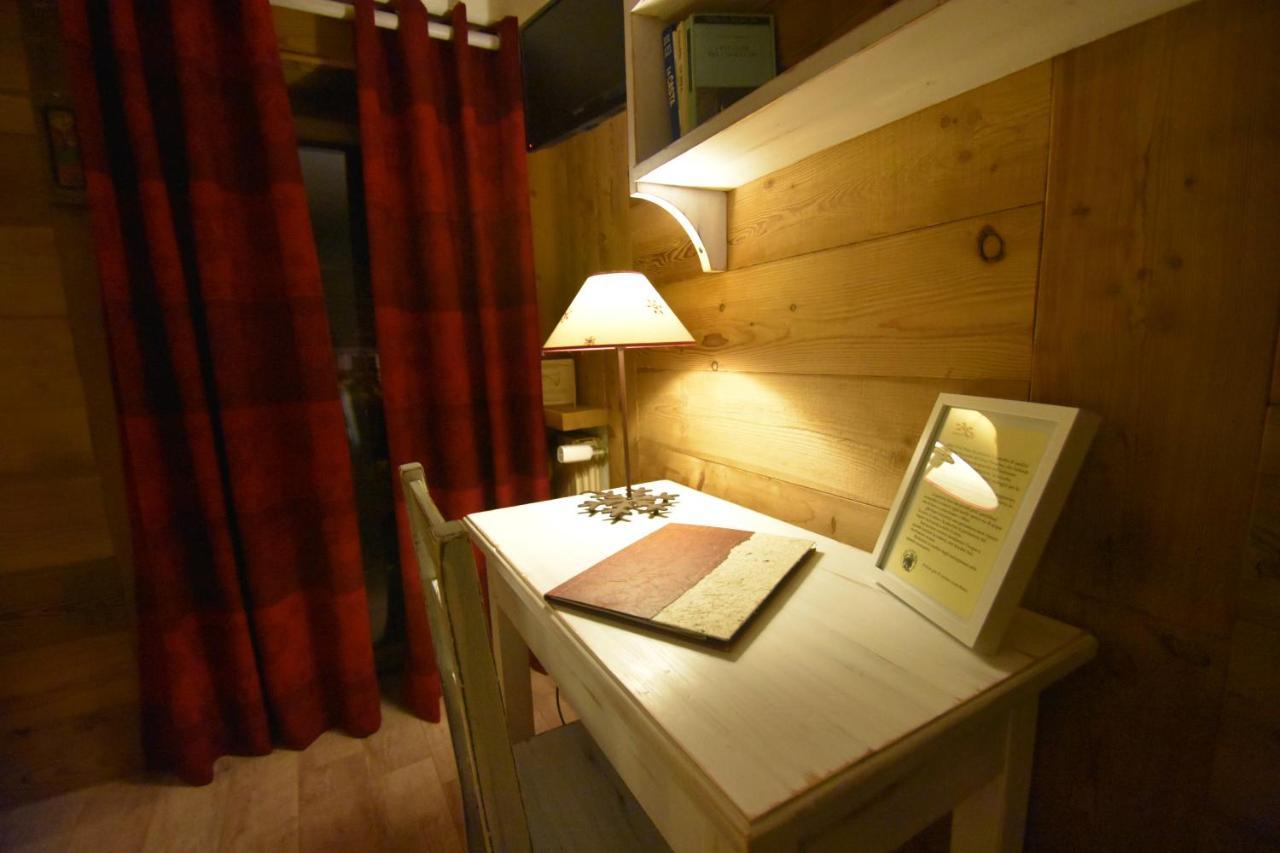 Hotel Petit Dahu - Chambres Et Restaurant Cogne Zewnętrze zdjęcie