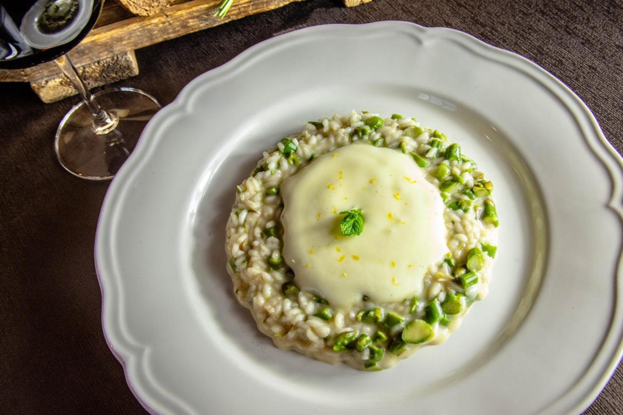 Hotel Petit Dahu - Chambres Et Restaurant Cogne Zewnętrze zdjęcie
